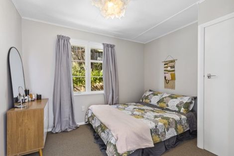 Photo of property in 37 Logie Street, Stokes Valley, Lower Hutt, 5019