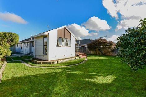 Photo of property in 20 Sawtell Place, Northcote, Christchurch, 8052