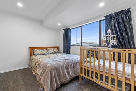 Photo of property in 2/220 Great South Road, Takanini, 2112