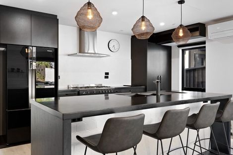 Photo of property in 13 Howden Drive, Jacks Point, 9371