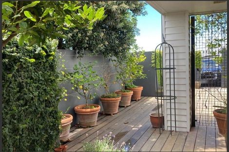 Photo of property in 6 Dunkeld Lane, Redcliffs, Christchurch, 8081