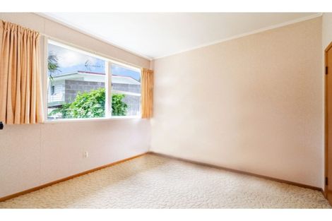 Photo of property in 17 Hilling Street, Titirangi, Auckland, 0604