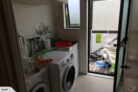 Photo of property in 5/11 Hall Road, Glenfield, Auckland, 0629