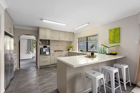 Photo of property in 14 King Charles Drive, Kingsley Heights, Upper Hutt, 5018