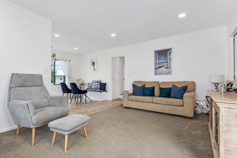 Photo of property in 22b Vincent Street, Howick, Auckland, 2014