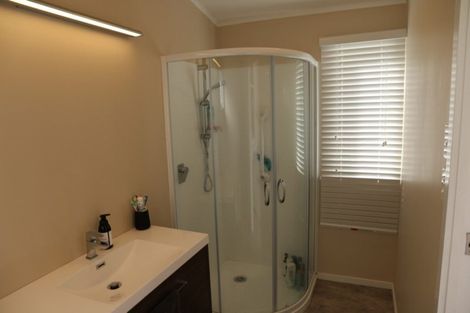 Photo of property in 38 Gladstone Street, Woodville, 4920