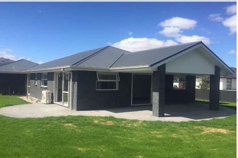 Photo of property in 20 Stowell Drive, Cromwell, 9310