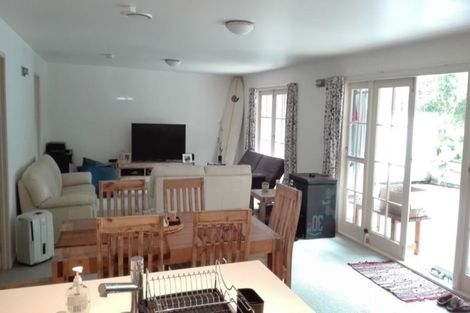 Photo of property in 16a Forrest Hill Road, Forrest Hill, Auckland, 0620