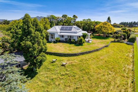 Photo of property in 568 South Road, Omata, New Plymouth, 4374