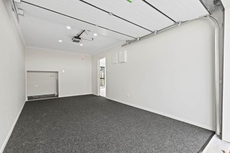 Photo of property in 543b Massey Road, Mangere, Auckland, 2022