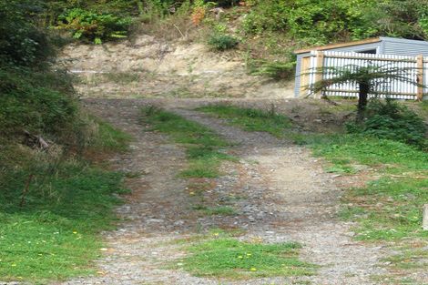 Photo of property in 153 Pinehaven Road, Pinehaven, Upper Hutt, 5019