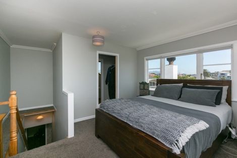 Photo of property in 421 Devon Street West, Lynmouth, New Plymouth, 4310