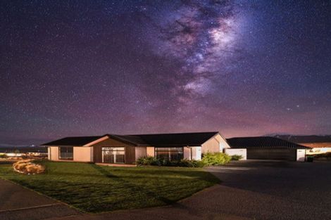 Photo of property in 17 Mistake Drive, Lake Tekapo, 7999