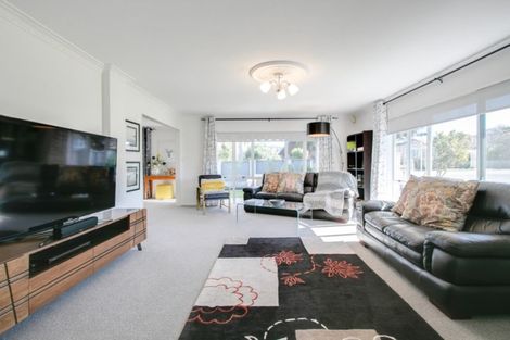 Photo of property in 2 Fern Grove, Taradale, Napier, 4112