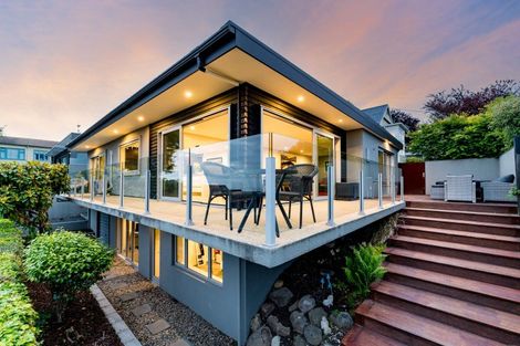 Photo of property in 10 Garfield Avenue, Roslyn, Dunedin, 9010