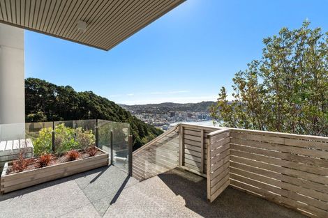 Photo of property in 34 Lookout Road, Roseneath, Wellington, 6021