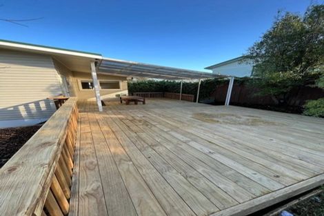 Photo of property in 9 Ellesmere Crescent, Pakuranga Heights, Auckland, 2010