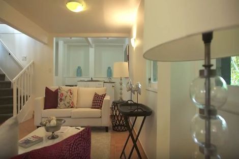 Photo of property in 7 Tranquil Glade, Hillcrest, Auckland, 0627