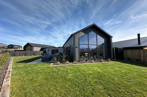 Photo of property in 10 Drysdale Road, Jacks Point, 9371