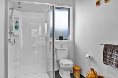 Photo of property in 15 Keene Drive, Bell Block, New Plymouth, 4312