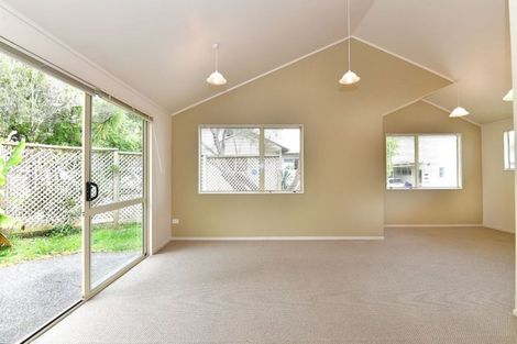 Photo of property in 2/372 Whangaparaoa Road, Stanmore Bay, Whangaparaoa, 0932