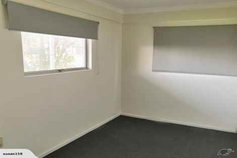 Photo of property in 143 Waimumu Road, Massey, Auckland, 0614