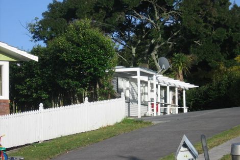 Photo of property in 2/10 Philip Place, Hillcrest, Auckland, 0627