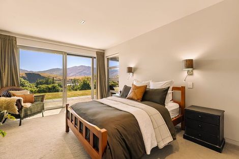Photo of property in 16 Hayes View Lane, Lake Hayes, Queenstown, 9371