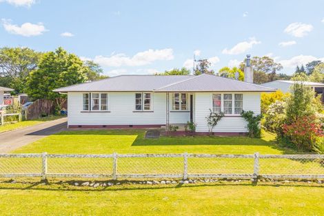 Photo of property in 3 Makuri Street, Mangatainoka, Pahiatua, 4982