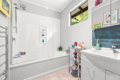 Photo of property in 14 Winchester Avenue, Pinehaven, Upper Hutt, 5019