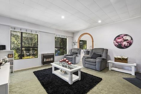 Photo of property in 12 Indiana Grove, Totara Park, Upper Hutt, 5018