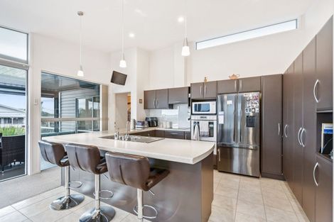 Photo of property in 1 Seaview Road, Whangarei, 0110