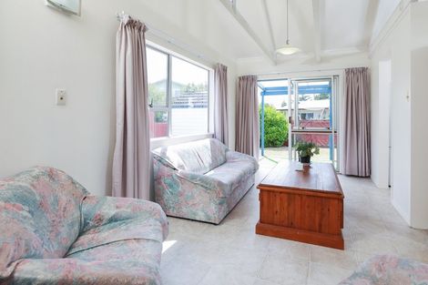 Photo of property in 25 Oakfield Crescent, Pukete, Hamilton, 3200
