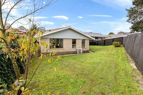 Photo of property in 2/48 Kawau Crescent, Bromley, Christchurch, 8062