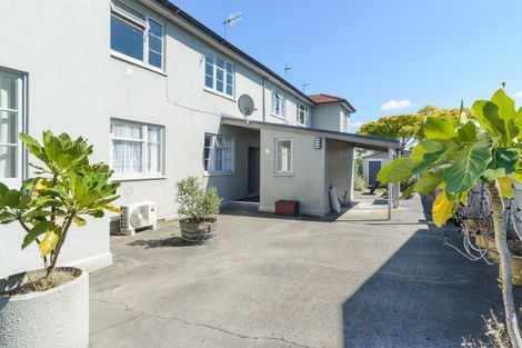 Photo of property in 16 Freyberg Street, Roslyn, Palmerston North, 4414