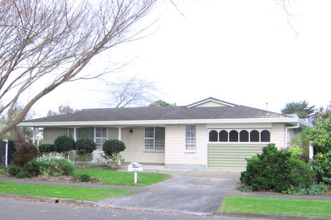 Photo of property in 1 Hind Place, Hokowhitu, Palmerston North, 4410