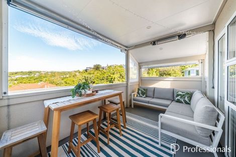 Photo of property in 115 Normandale Road, Normandale, Lower Hutt, 5010