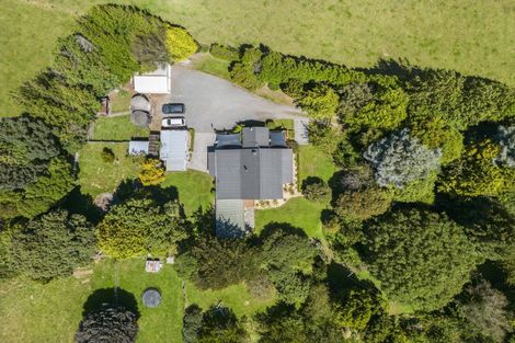 Photo of property in 2330 Kimbolton Road, Kiwitea, Feilding, 4777