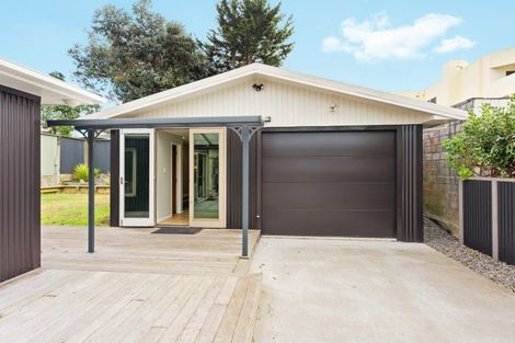 Photo of property in 50 Seaview Road, Paraparaumu Beach, Paraparaumu, 5032