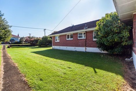 Photo of property in 18 Fairleigh Avenue, Mount Albert, Auckland, 1025