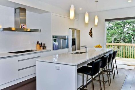 Photo of property in 113 Laurel Oak Drive, Schnapper Rock, Auckland, 0632