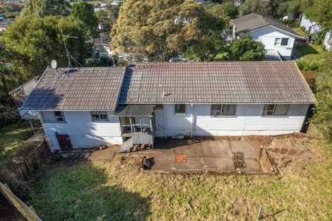 Photo of property in 9 Tahu Crescent, Sunnynook, Auckland, 0620