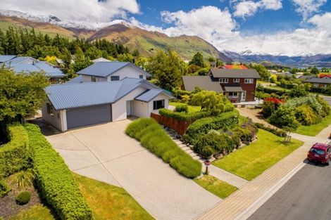 Photo of property in 4 Aspinall Street, Wanaka, 9305