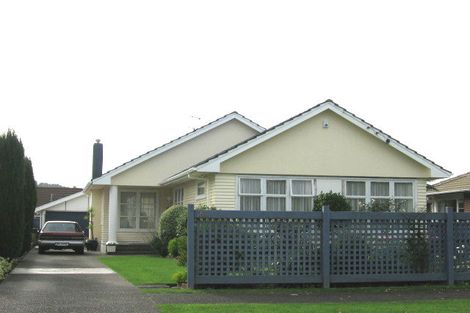 Photo of property in 2/28 Garden Road, Avalon, Lower Hutt, 5011