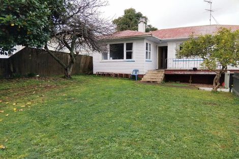 Photo of property in 16 Thompson Terrace, Manurewa, Auckland, 2102