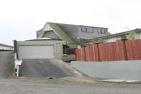 Photo of property in 8 Manitoba Place, Kingston, Wellington, 6021