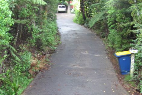 Photo of property in 274 Shaw Road, Titirangi, Auckland, 0604