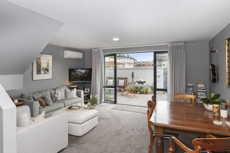 Photo of property in 216 Gloucester Street, Christchurch Central, Christchurch, 8011