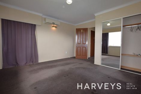Photo of property in 52 Tiroroa Avenue, Te Atatu South, Auckland, 0610