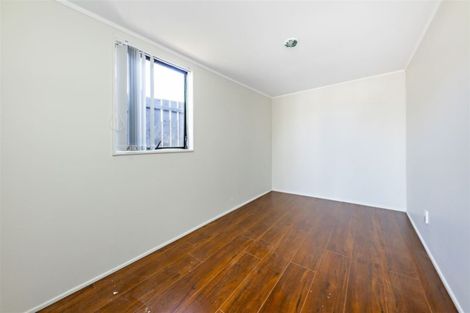 Photo of property in 14 Frobisher Way, Clendon Park, Auckland, 2103